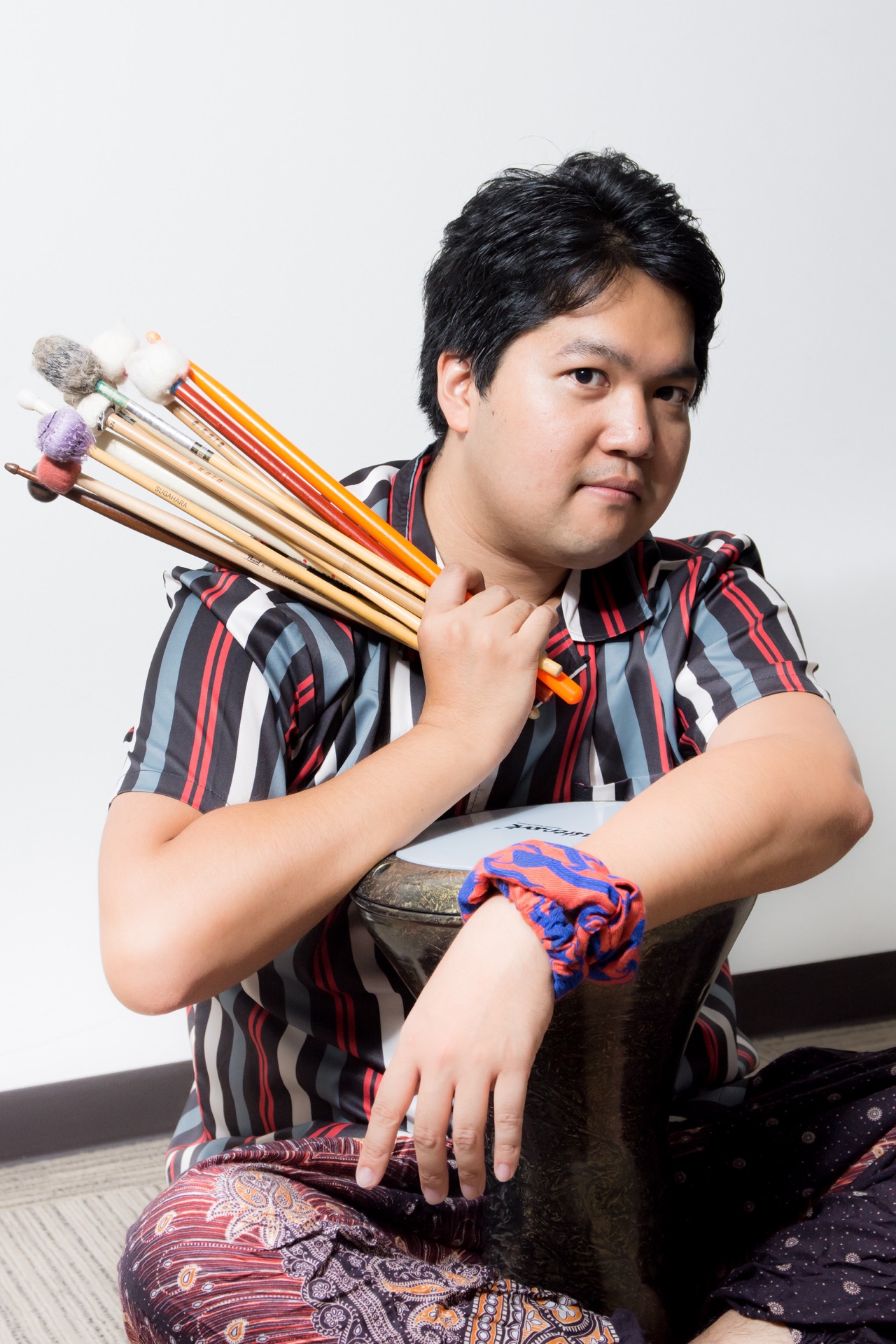 横山 弘将(打楽器・歌)