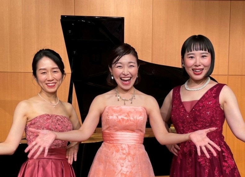 歌とピアノの音楽市場