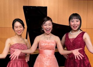 歌とピアノの音楽市場